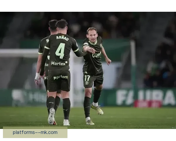 戴利布林德西甲主场推射破门锦上添花展现老将冷静终结力稳定价值